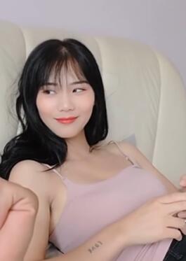 这媳妇被我带的一个笑容就知道我想表达什么