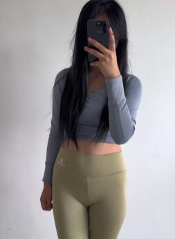 请问这是卖裤子的吗