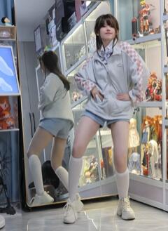 լְ컹cosplay