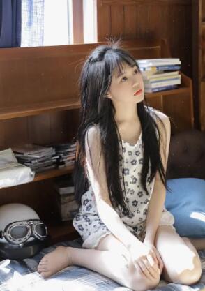 老外美女日系裸妆视频