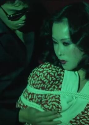 绳子和乳房