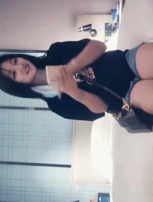 探妹新人酒店偷拍口活非常棒的兼职美少妇