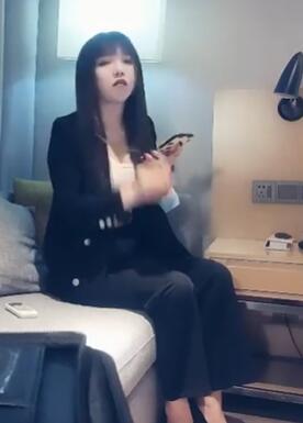 赵总探妹04-22丰腴职业装外围