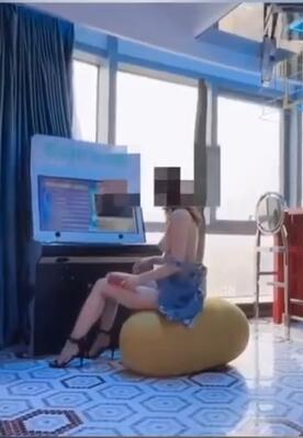 原版大作真枪实弹调教女奴