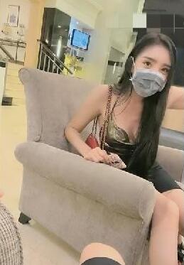 混血模特高价约两个极品模特女神