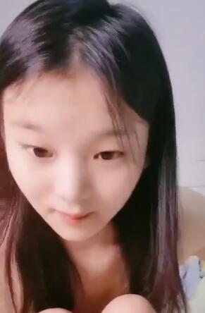 十八岁萝莉 多久不见小仙女会化妆了