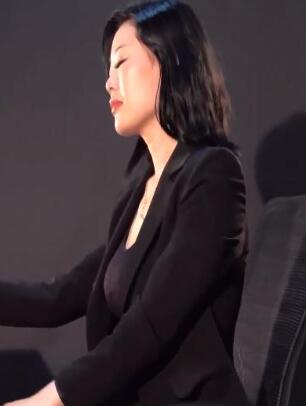 村上里沙
