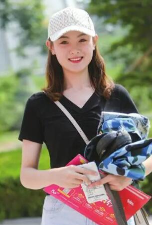 小少妇第一视角