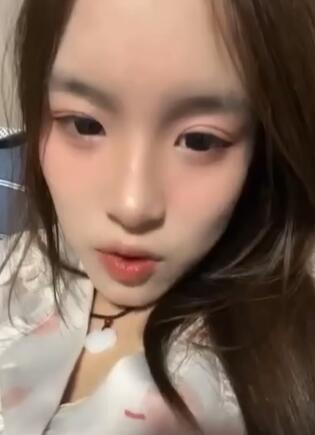 两个19美少女,乖巧妹妹超嫩