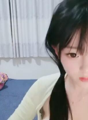 颜值身材一流 清纯极品美少女