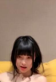 无敌清纯虎牙妹妹细腰大长腿