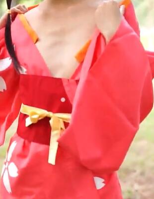 女映画COS写真户外露出花絮编号E02D5180