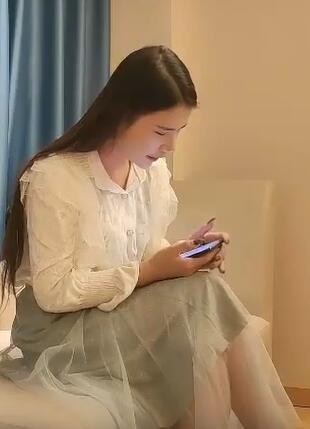 两个少妇性感黑丝短裙双飞