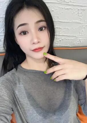 婴儿肥肉都都像混血