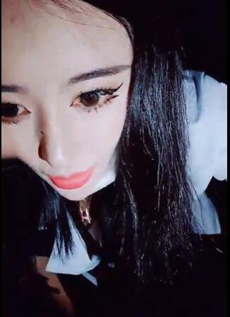 第一女探花回归_户外勾搭野战_20220303