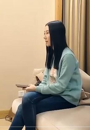 探花偷拍猛干乖巧纯美少女