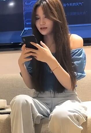 酒吧找来最饱满的美女直捣黄龙