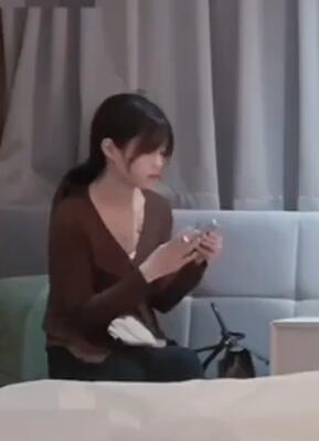 大熊探花172大长腿兼职外围女神