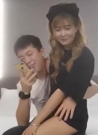 探花野狼10号00后兔牙萌妹小萝莉苗条可爱乖巧听话清纯