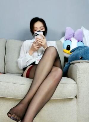 皮短裙极品美臀性感吊带黑丝