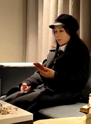 约人妻御姐穿开档丝袜来的